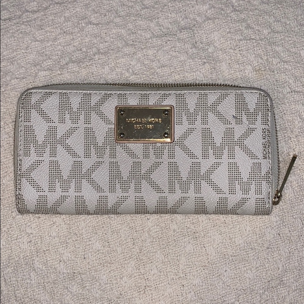 Michael Kors wallet
